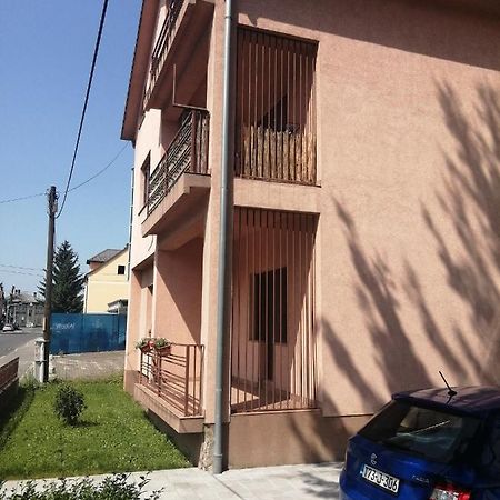 Ika-M Apartment Bihac Exterior photo